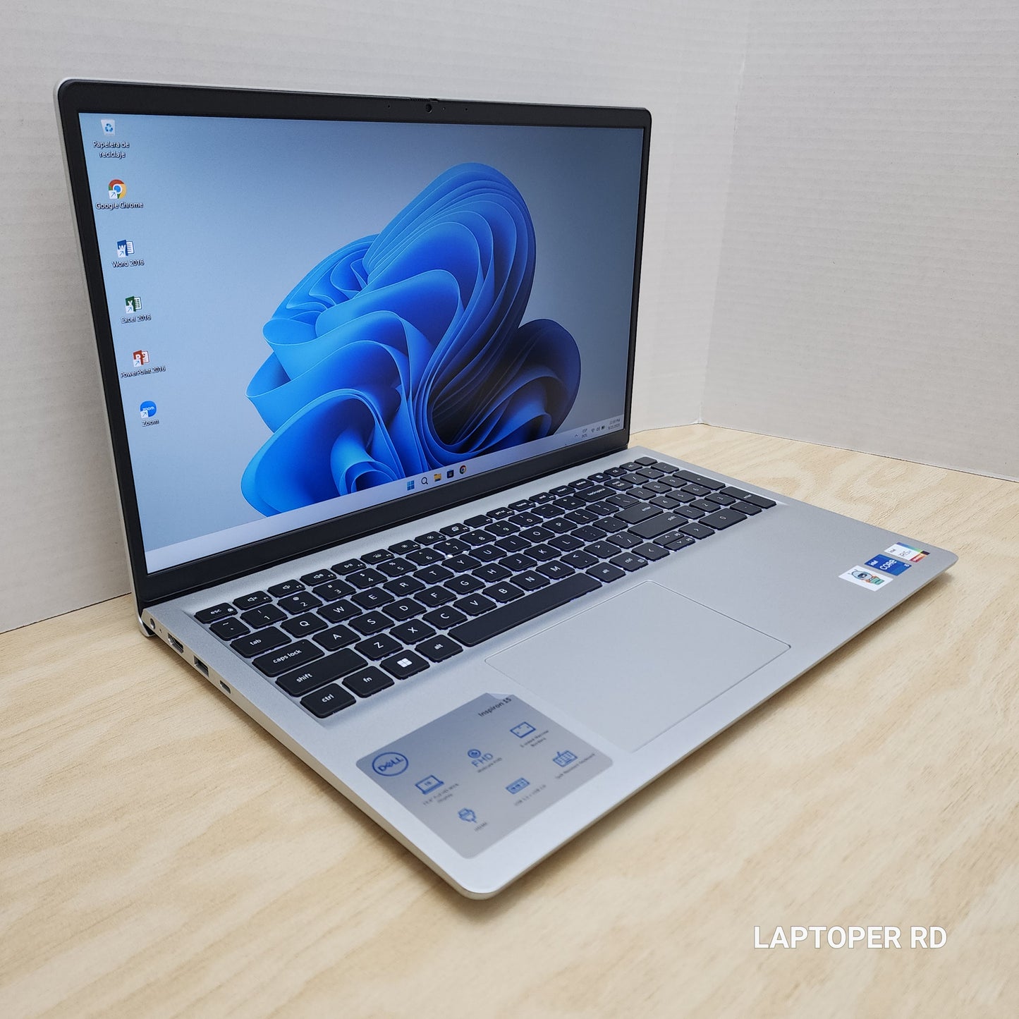 Laptop Dell Inspiron 3530