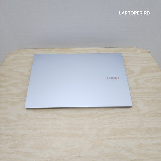 Laptop Samsung Galaxy Book 4