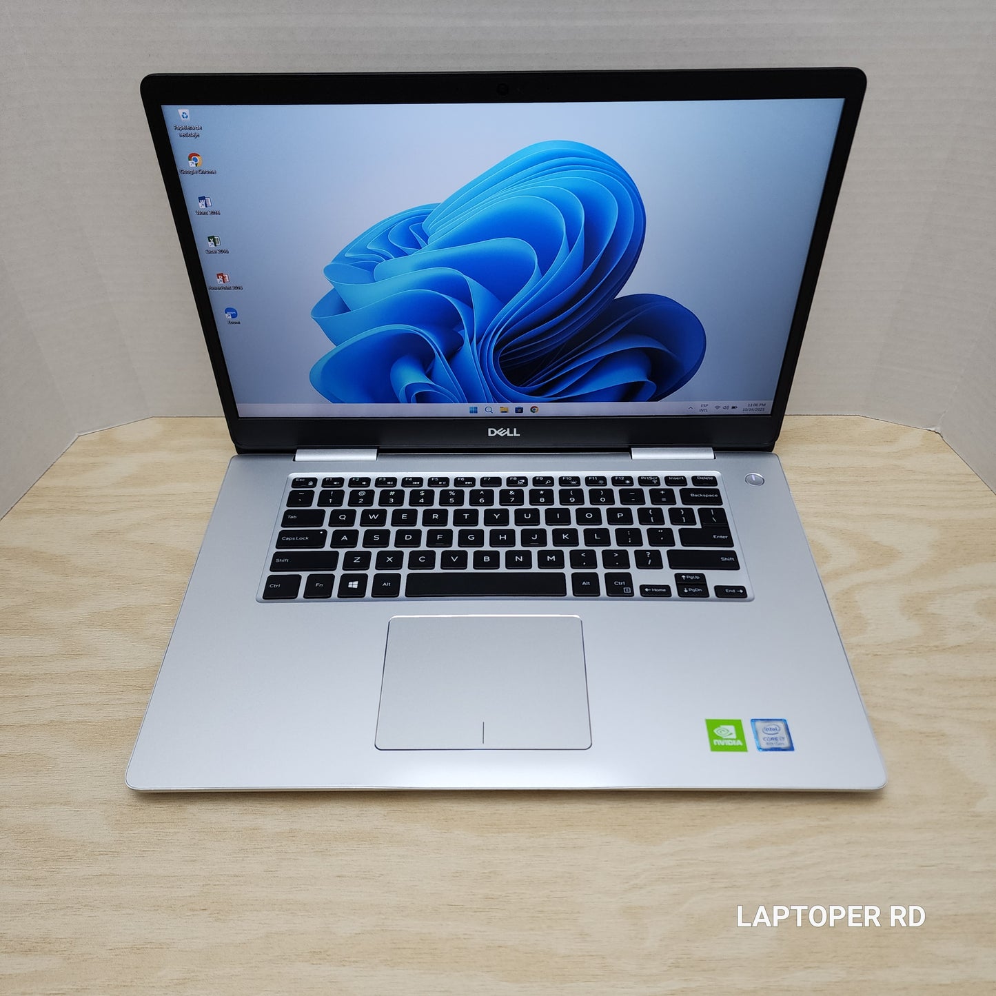 Laptop Dell Inspiron 15 PF