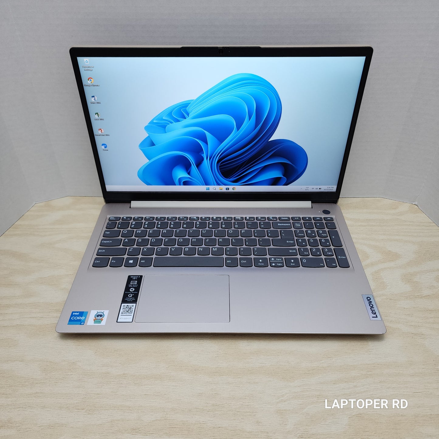 Laptop Lenovo Ideapad 3 Dorado