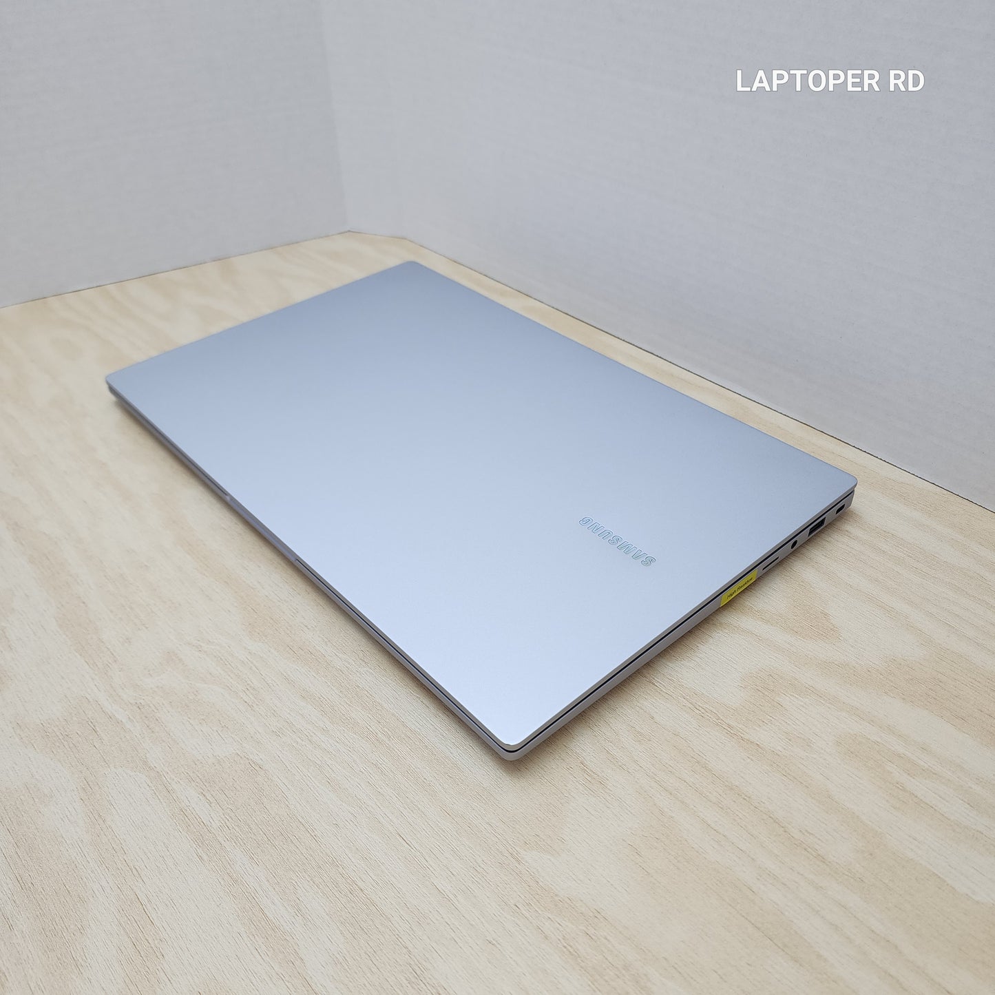 Laptop Samsung Galaxy Book 4