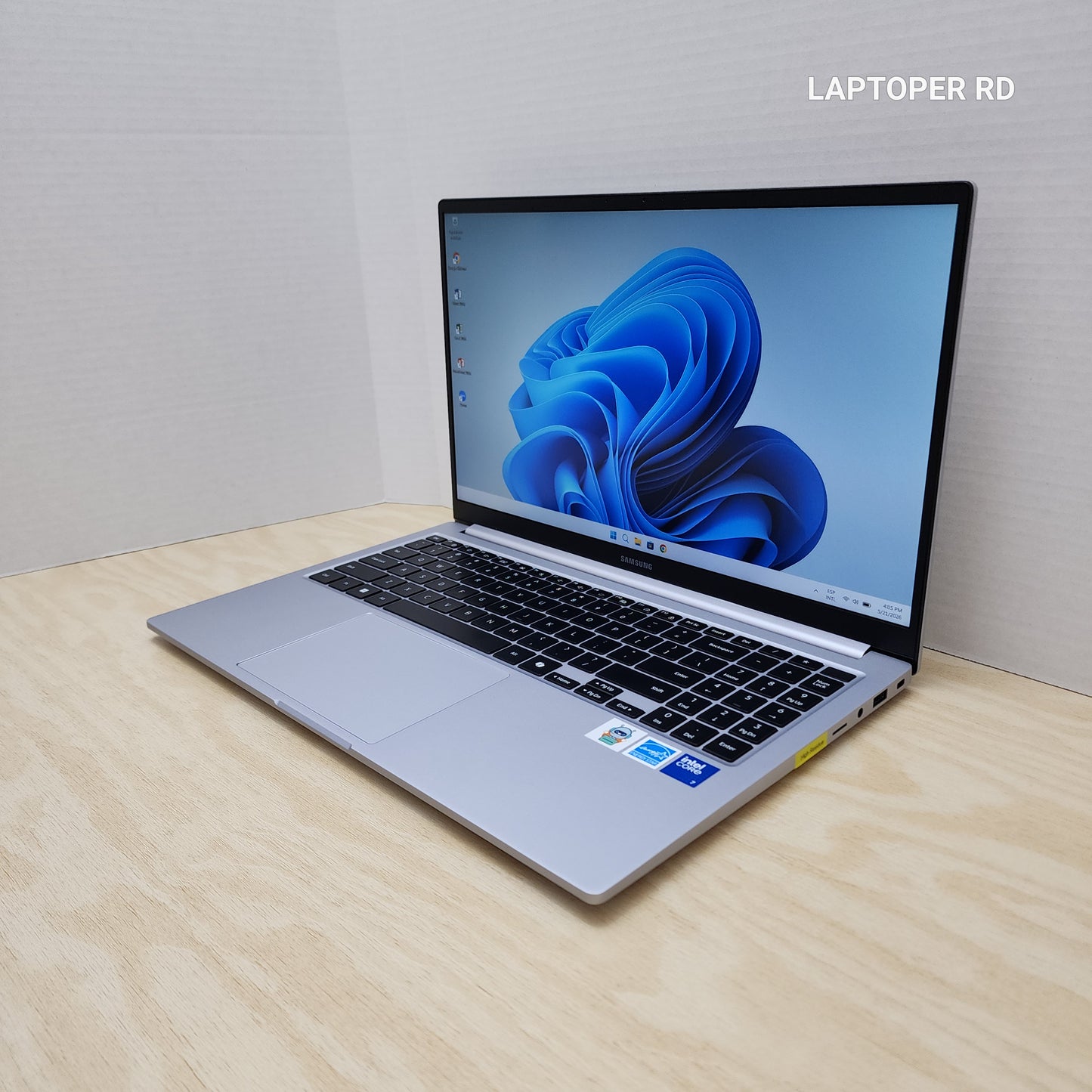 Laptop Samsung Galaxy Book 4